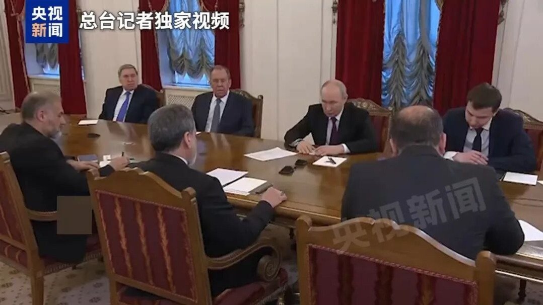多米尼克外长亨德森